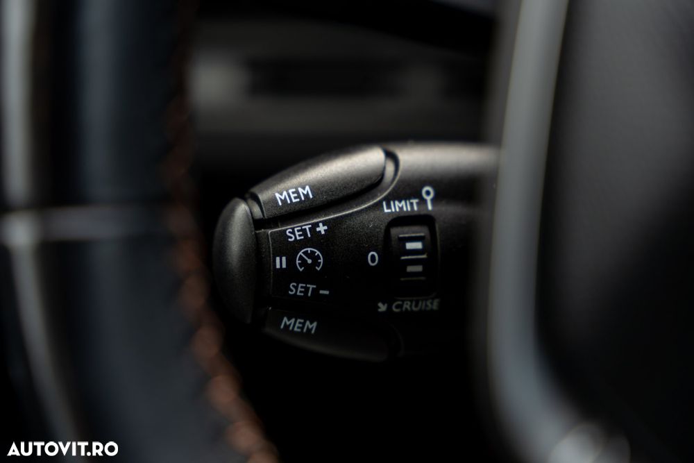 Peugeot 3008 BlueHDi 120 Stop & Start Allure - 29