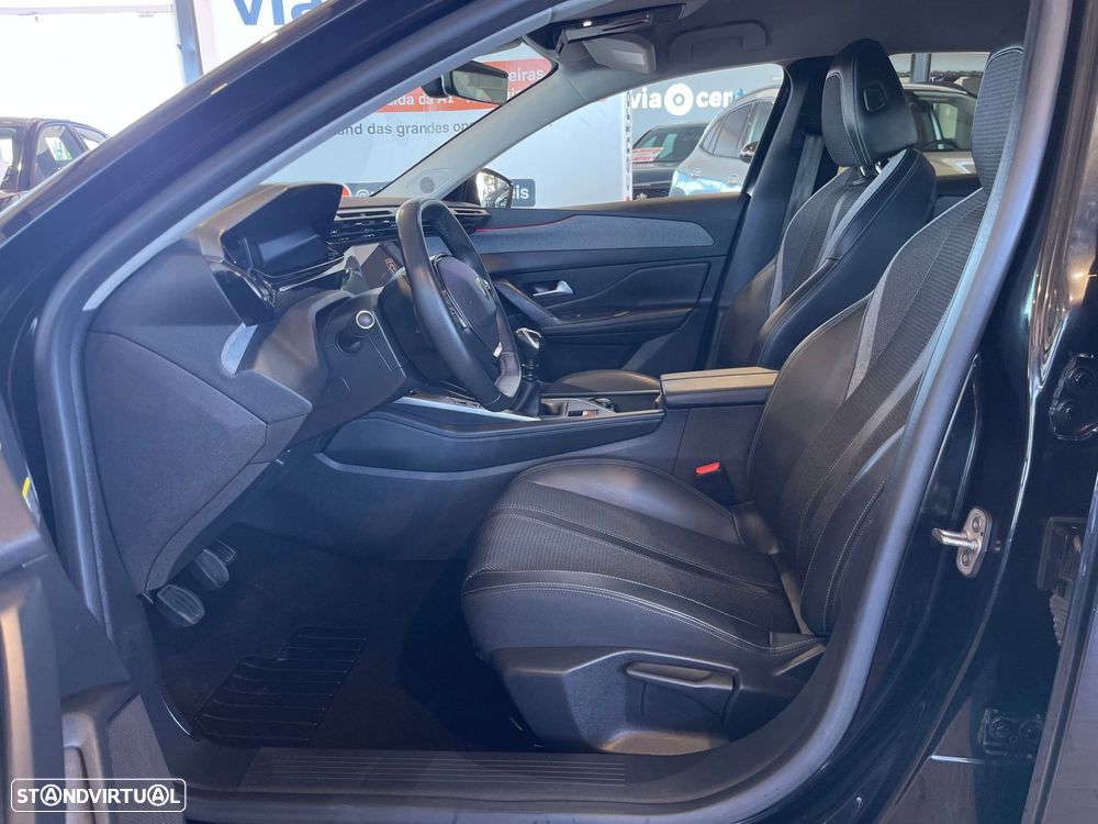 Peugeot 308 - 8