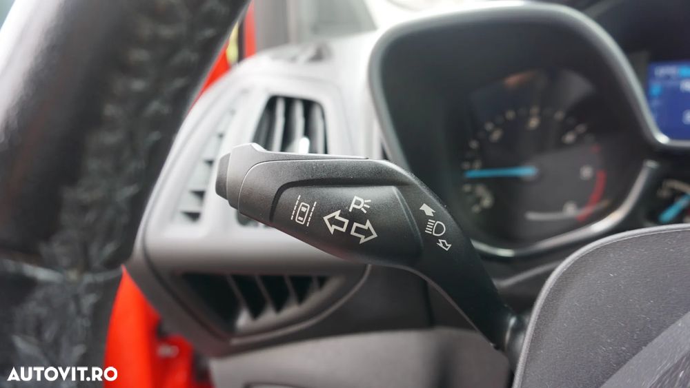 Ford Tourneo Connect 1.5 EcoBlue Start-Stop Titanium - 19