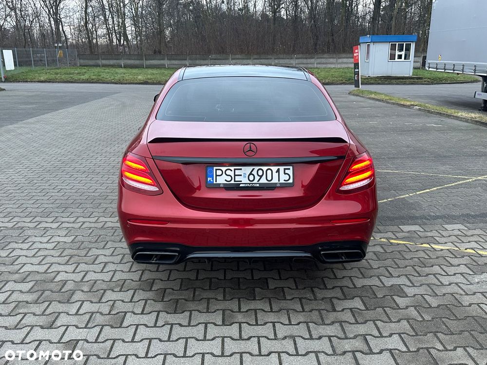 Mercedes-Benz Klasa E AMG 63 S 4Matic AMG Speedshift 9G-MCT - 5