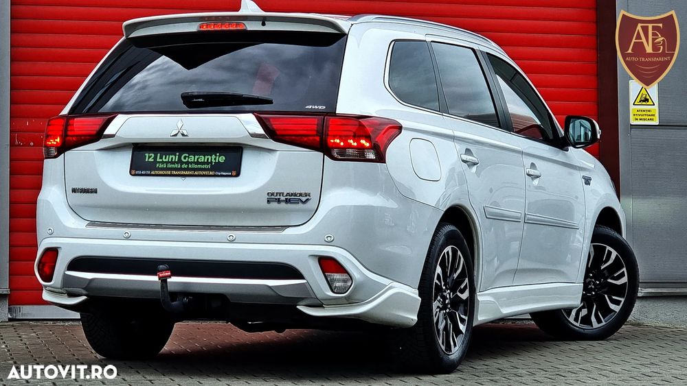 Mitsubishi Outlander 2.0 4WD - 24