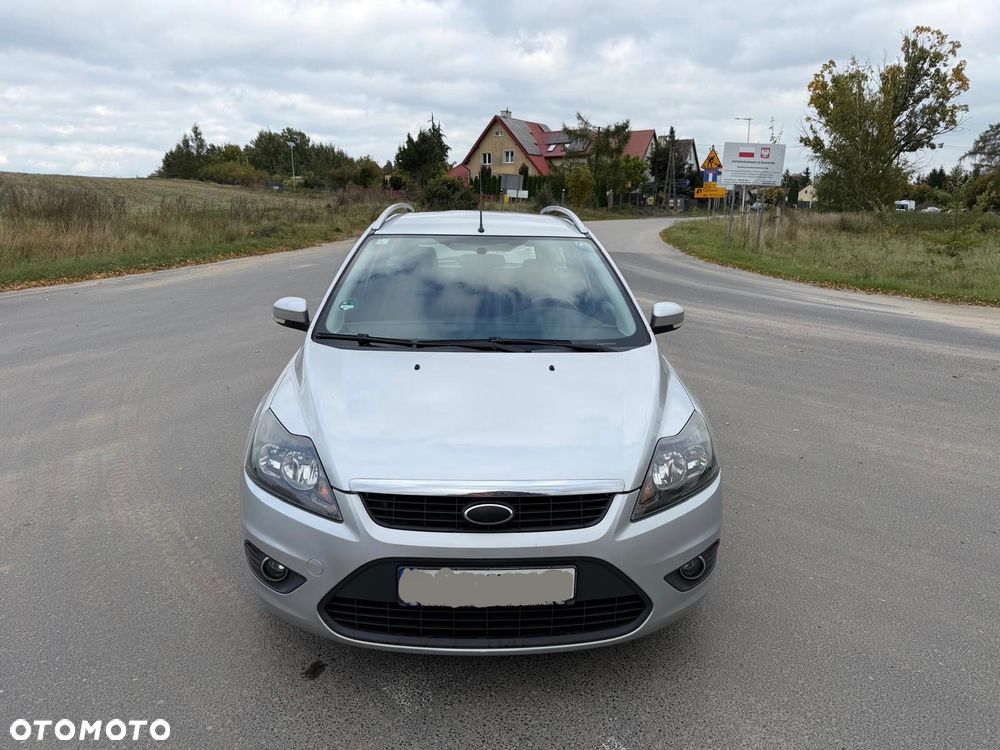 Ford Focus 2010 photo 3