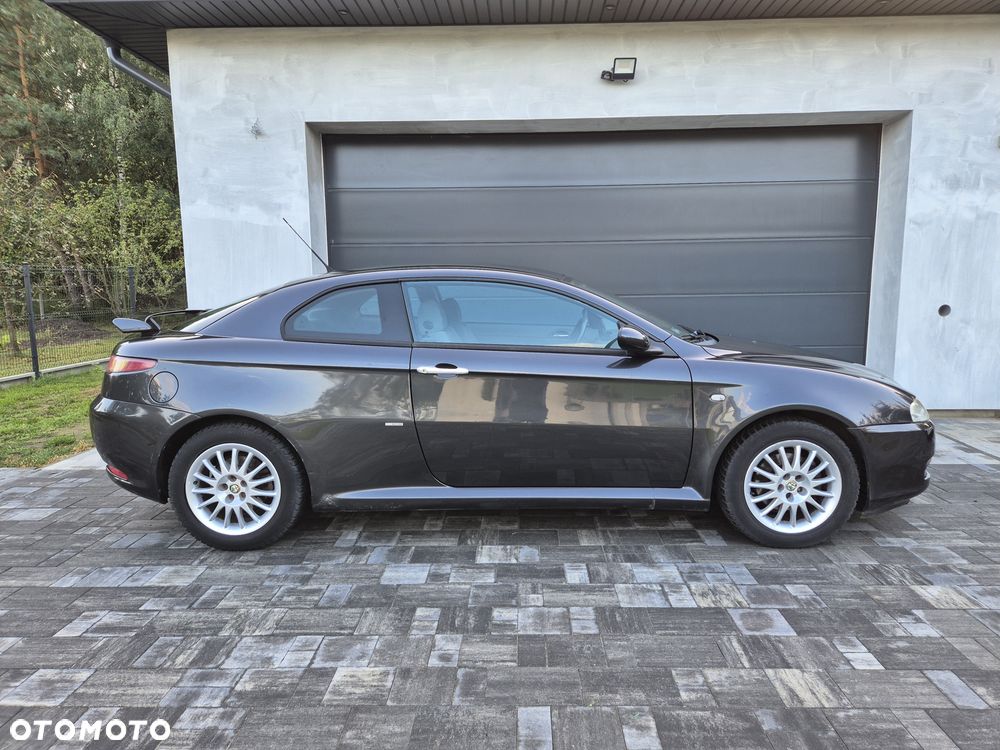 Alfa Romeo GT 1.8TS Impression - 11