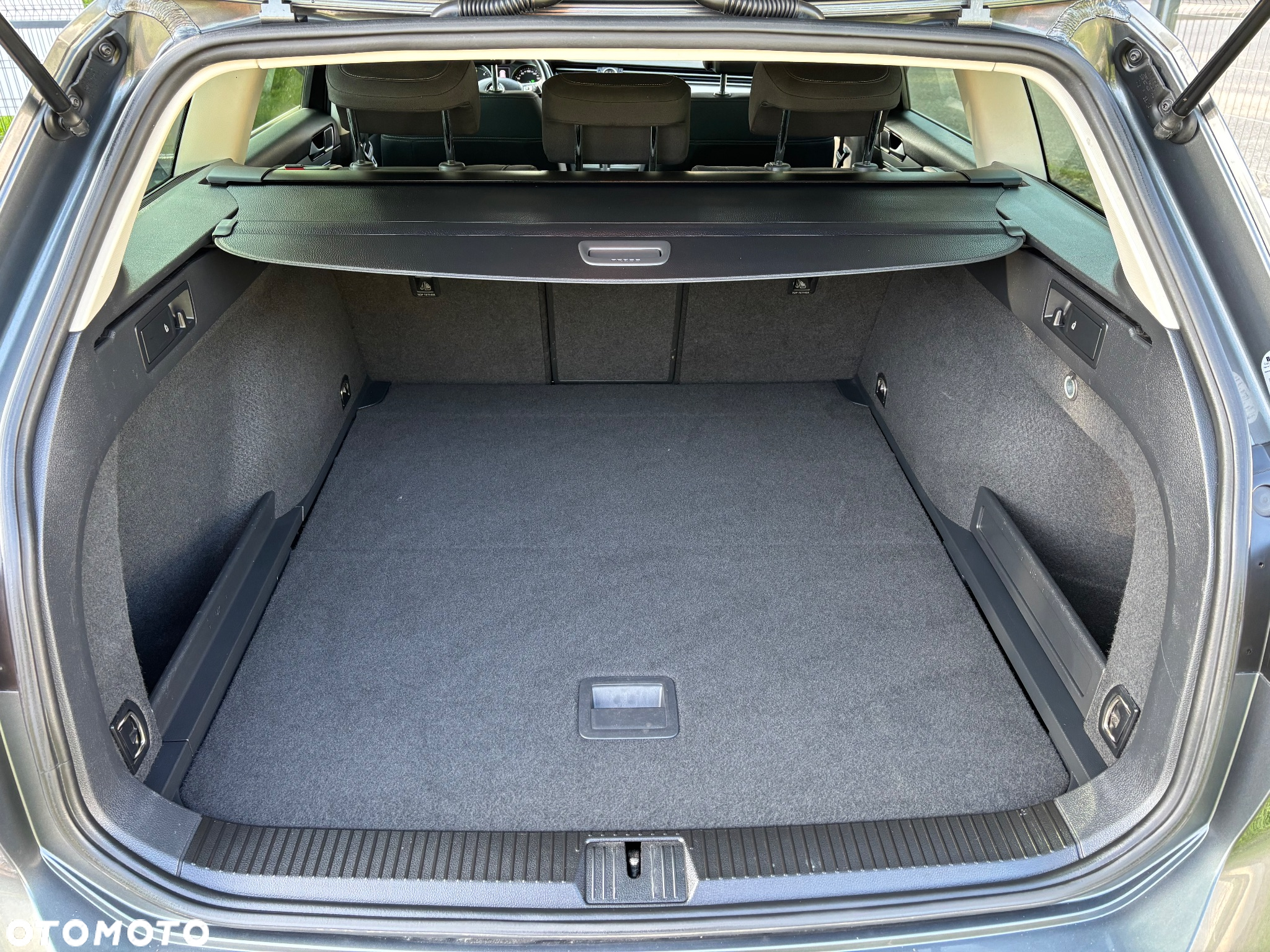Volkswagen Passat Variant 2.0 TDI DSG (BlueMotion Technology) Comfortline - 23
