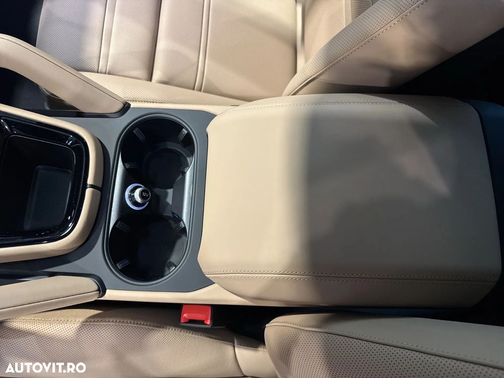 PORSCHE Cayenne Coupe 2026 — imagine 16