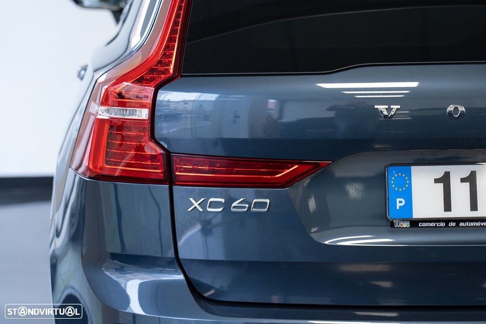 Volvo XC 60 2.0 T6 PHEV Plus Dark AWD - 14