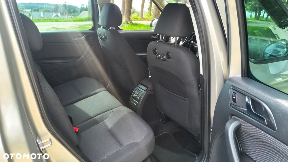 Skoda Yeti 2.0 TDI Ambition Green tec PLUS EDITION - 15