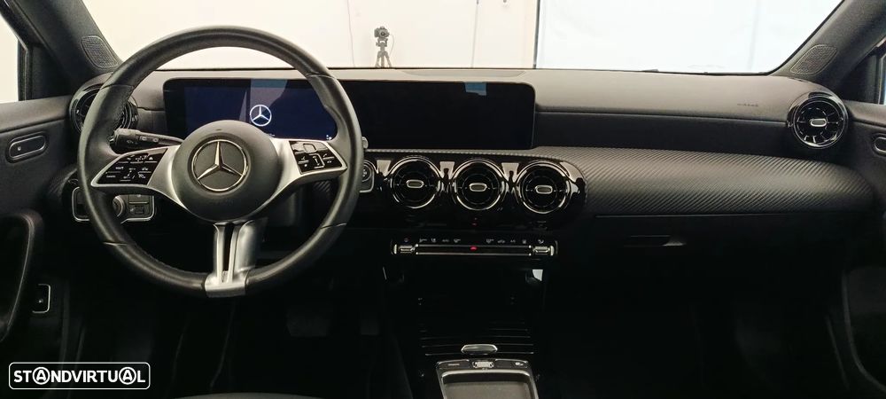 Mercedes-Benz A 250 e - 18