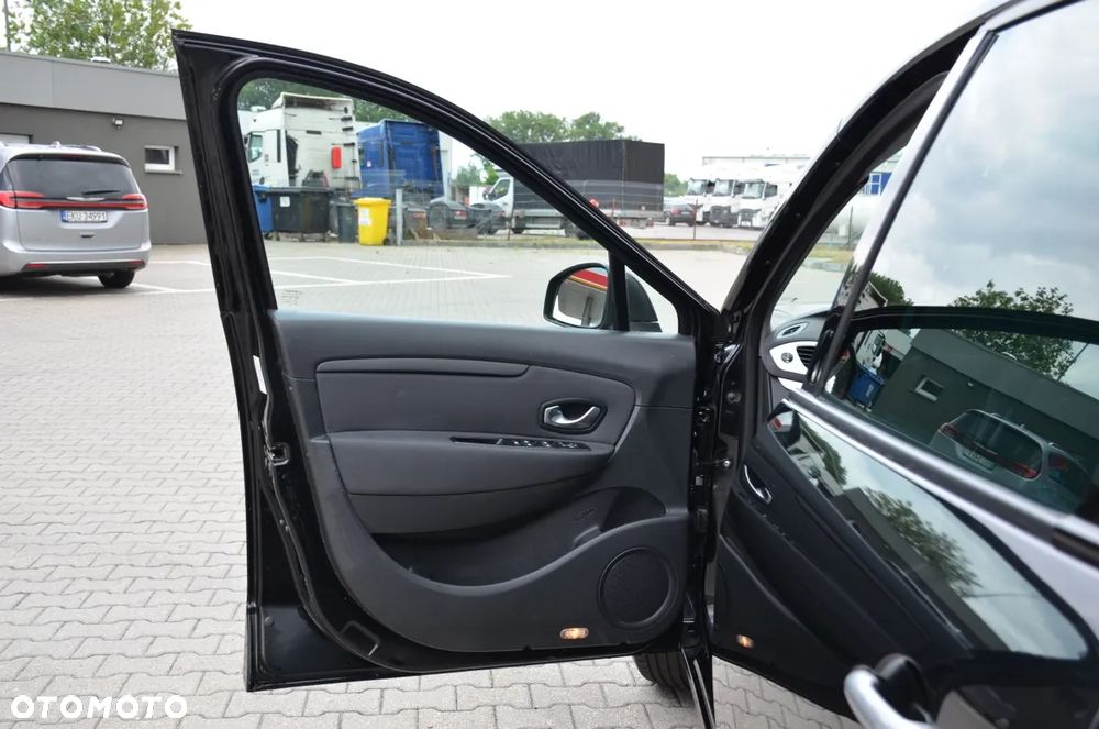 Renault Scenic 1.6 16V 110 LIMITED - 20