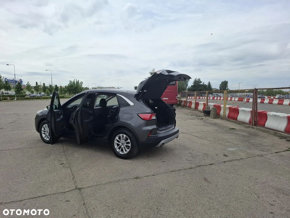 Ford Kuga 1.5 EcoBoost FWD Titanium - 9
