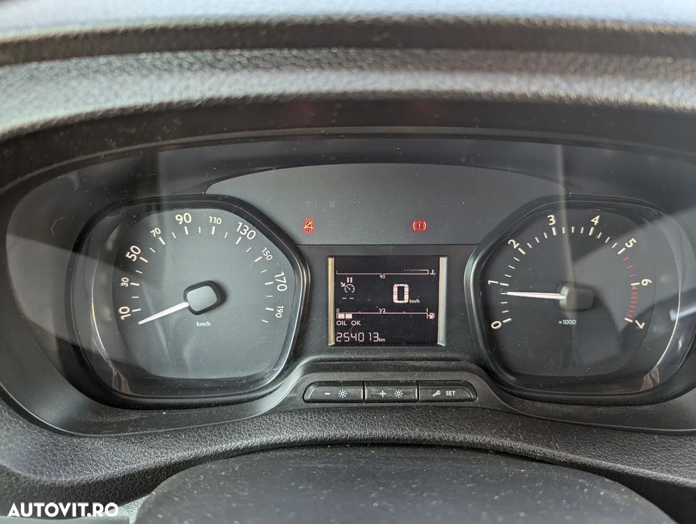 Toyota PROACE - 10
