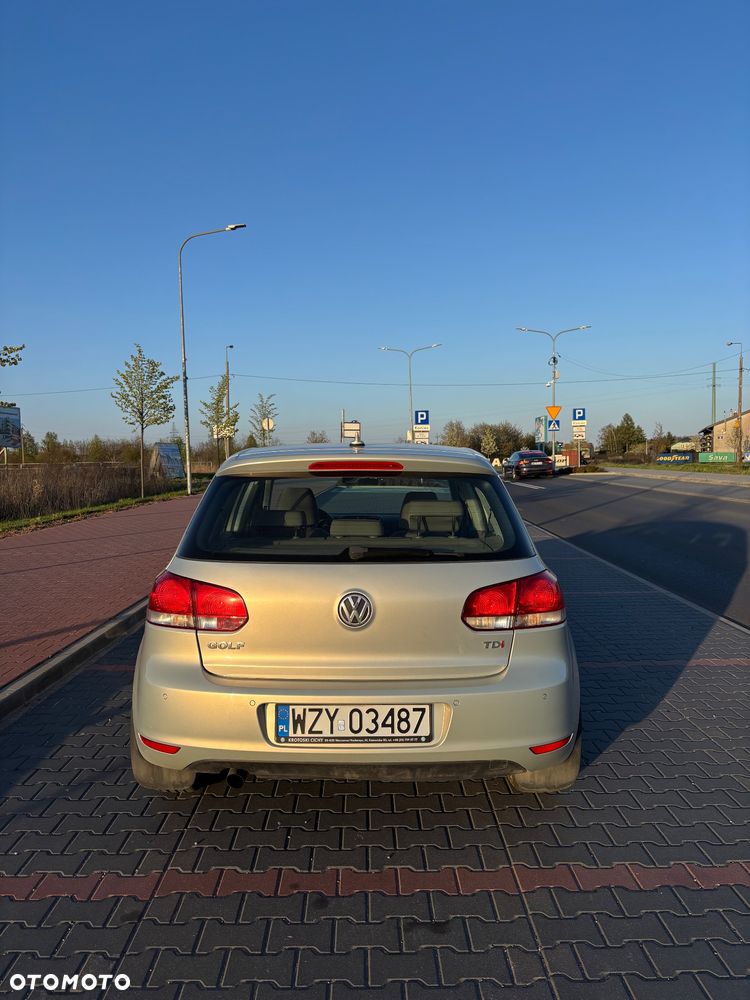 Volkswagen Golf 1.6 TDI Comfortline - 6