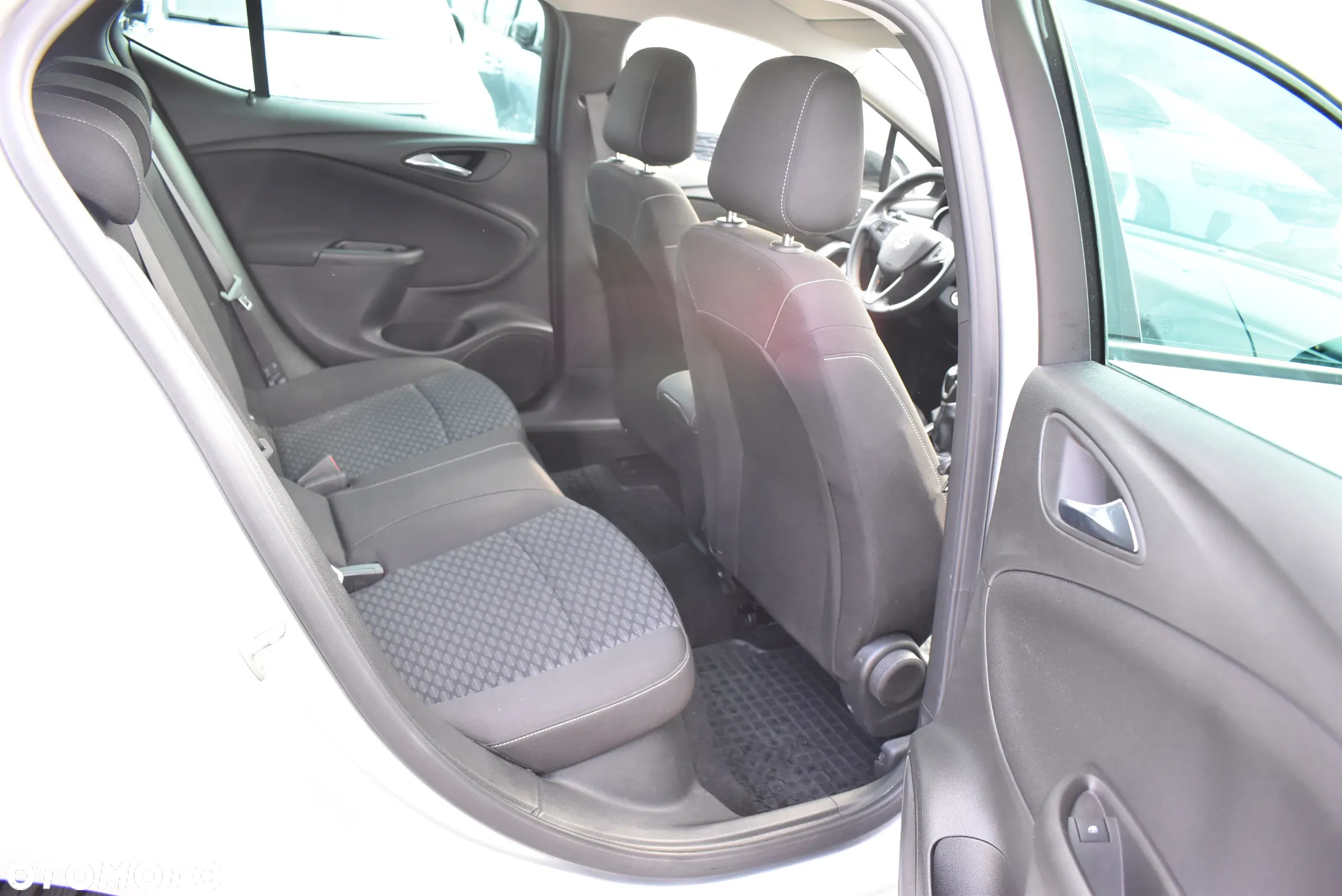 Opel Astra V 1.5 CDTI Edition S&S - 14