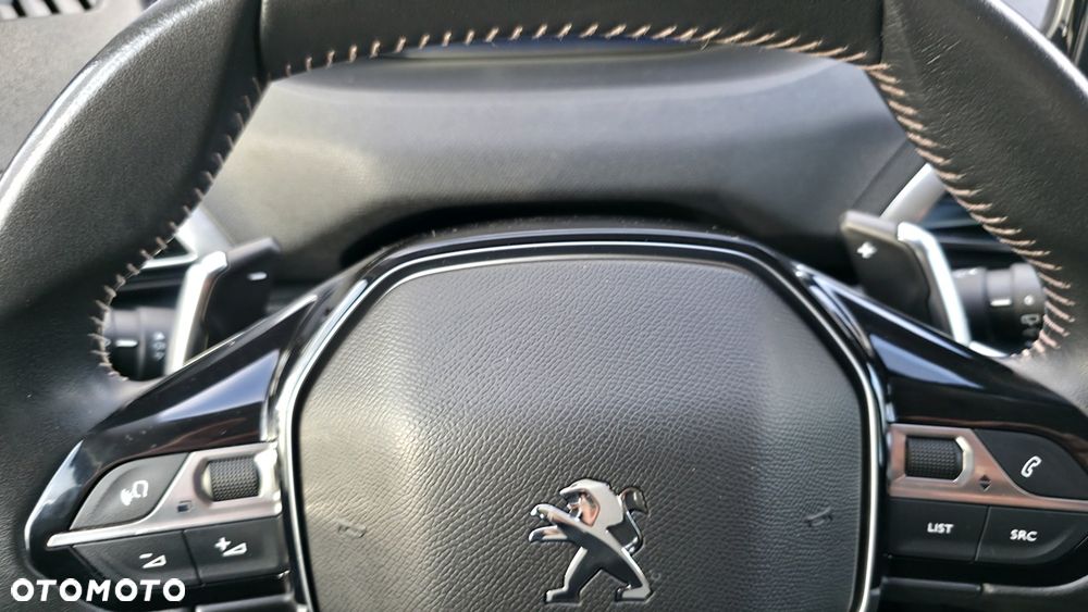 Peugeot 3008 1.2 PureTech Allure S&S EAT8 - 21