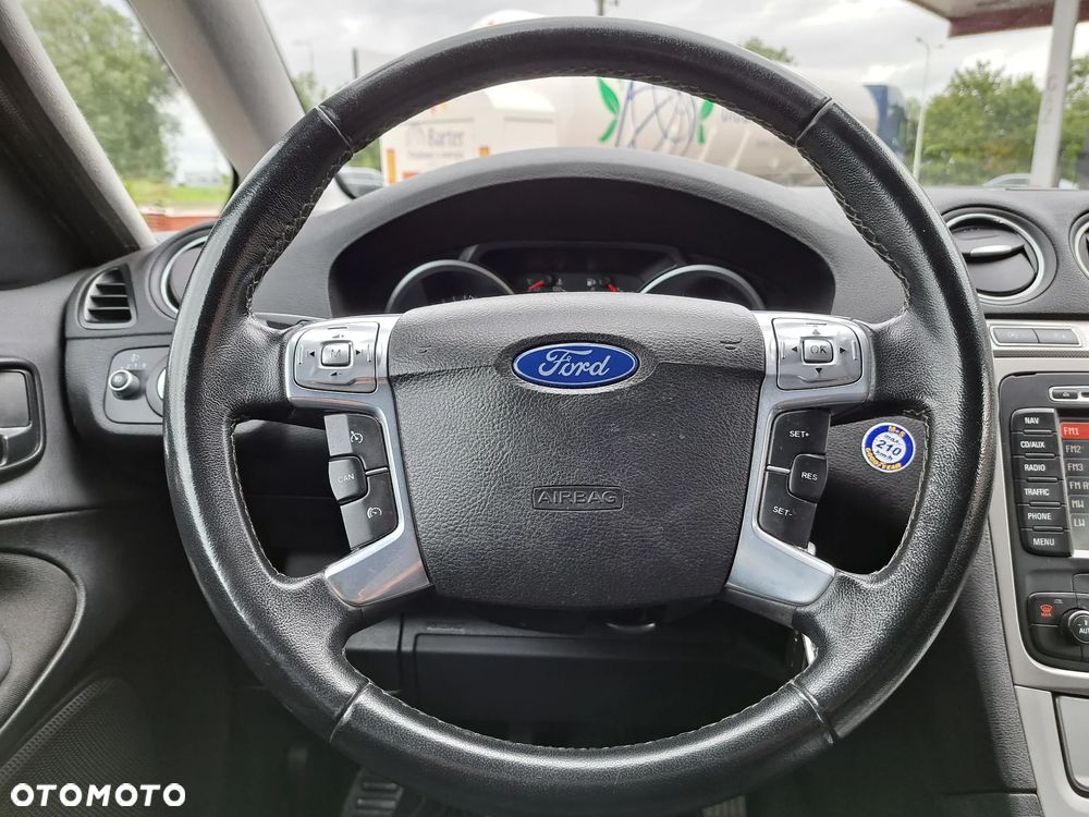 Ford S-Max - 23