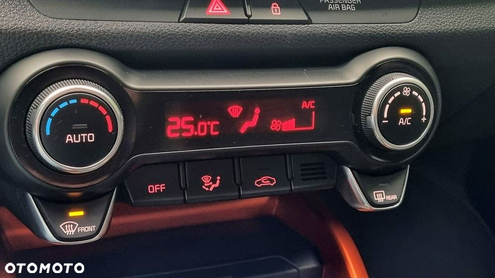 Kia Stonic - 16