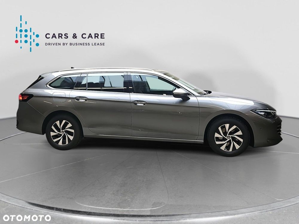 Volkswagen Passat - 30