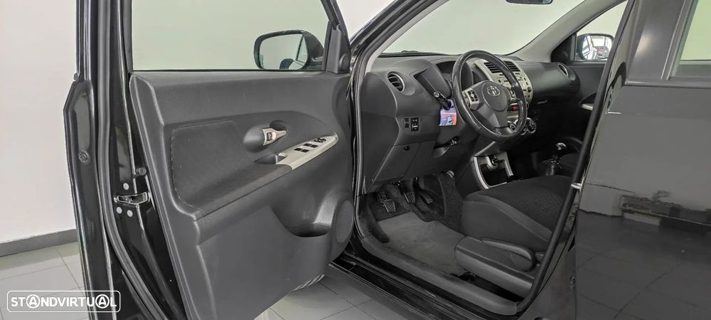 Toyota Urban Cruiser - 16