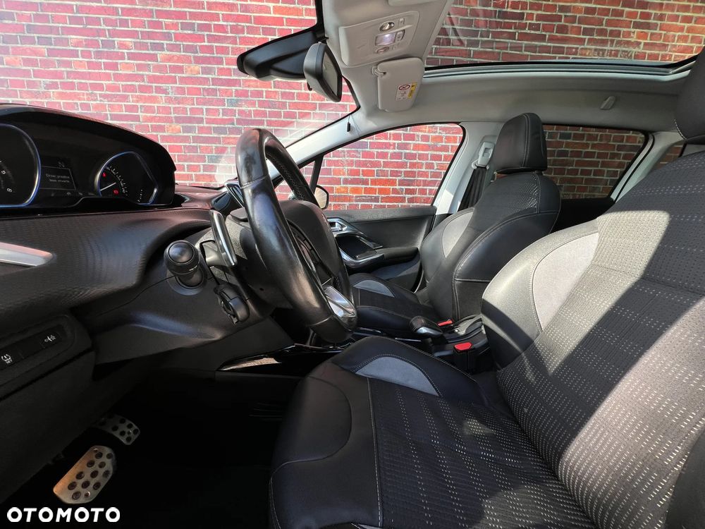 Peugeot 2008 - 12