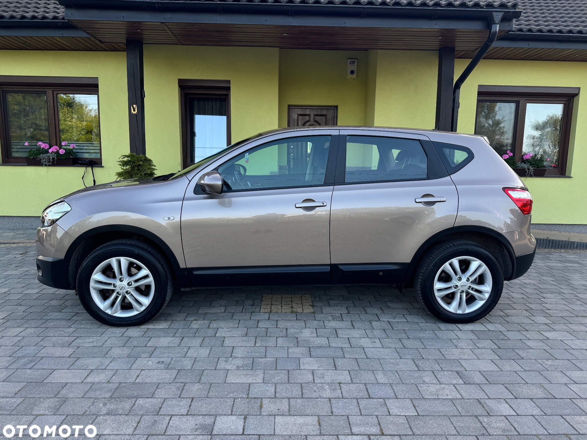 Nissan Qashqai 2.0 4x4 visia - 2
