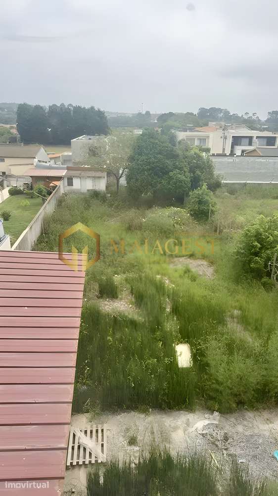 Prédio para Reabilitação com Projeto Submetido para 6 Apartamentos - Grande imagem: 5/7