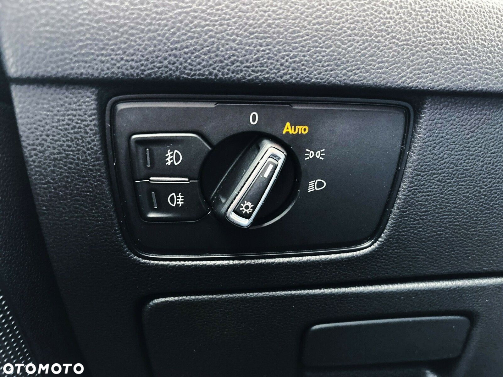 Volkswagen Passat 2.0 TDI Elegance DSG - 34