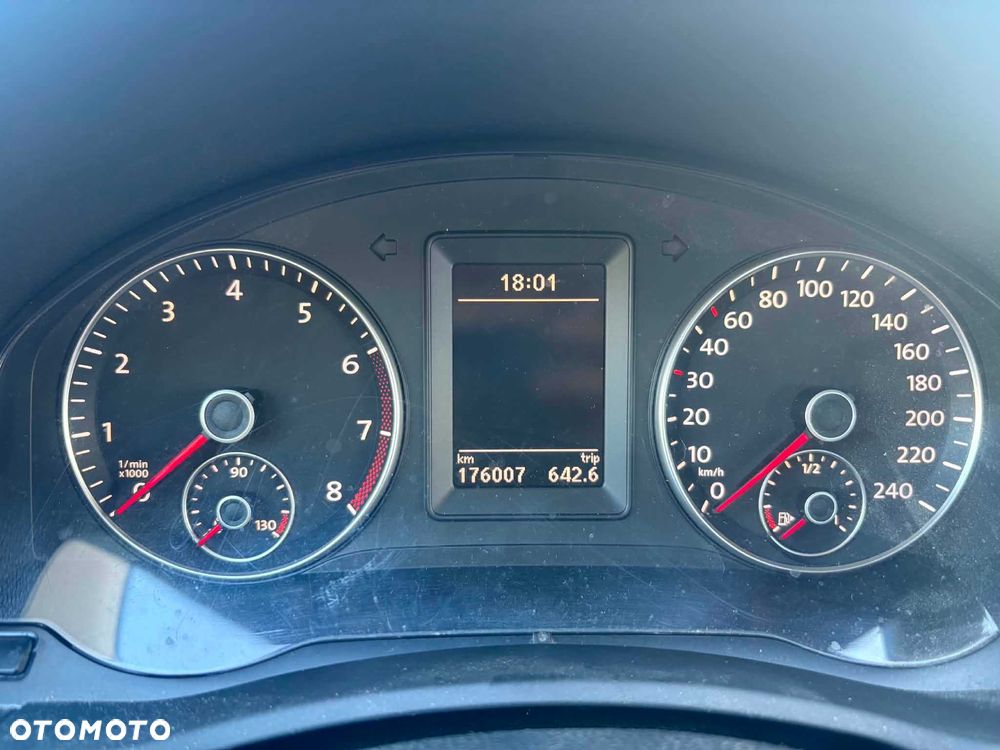 Volkswagen Jetta - 5