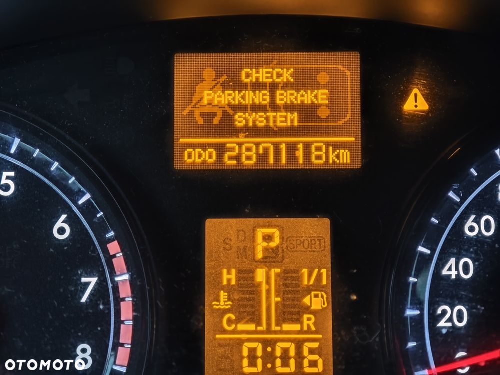 Toyota Avensis 1.8 Premium MS - 7