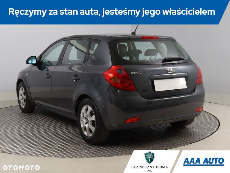 Kia Ceed - 6