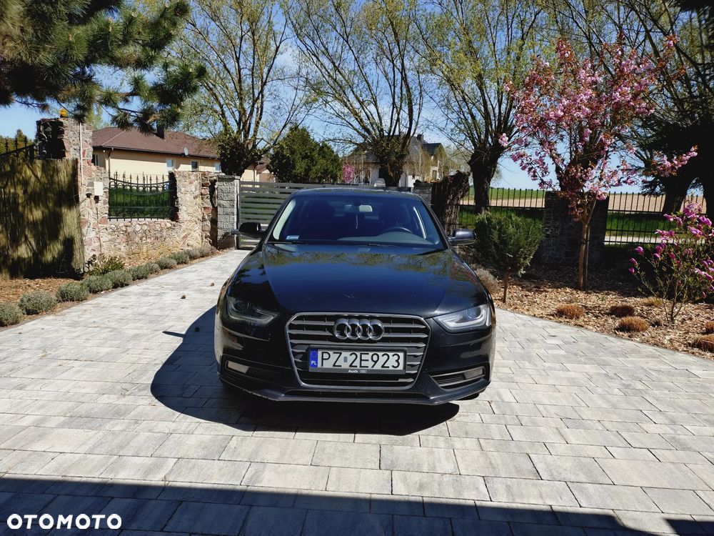 Audi A4 Limousine - 3