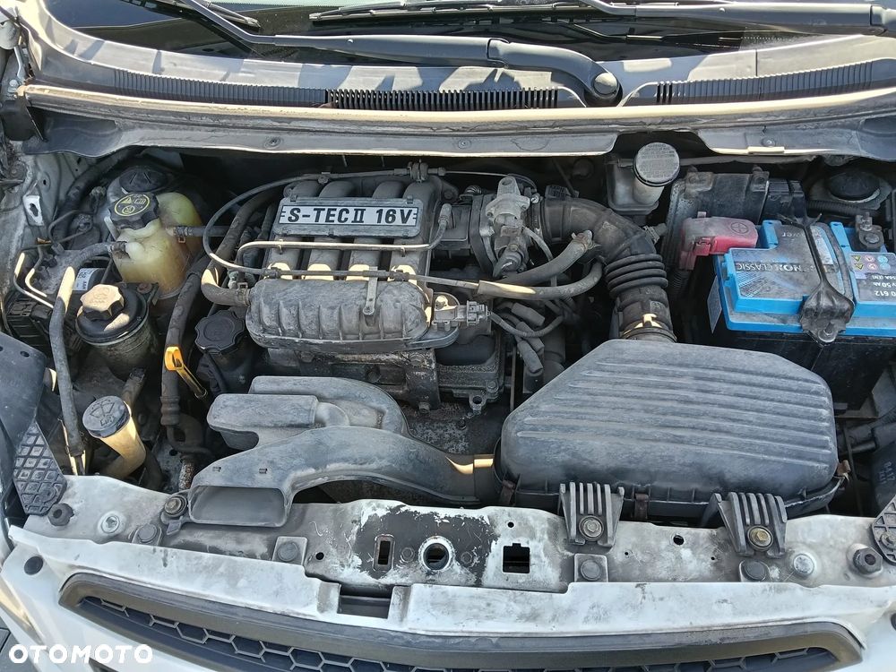 Chevrolet Spark 1.0 Base - 9