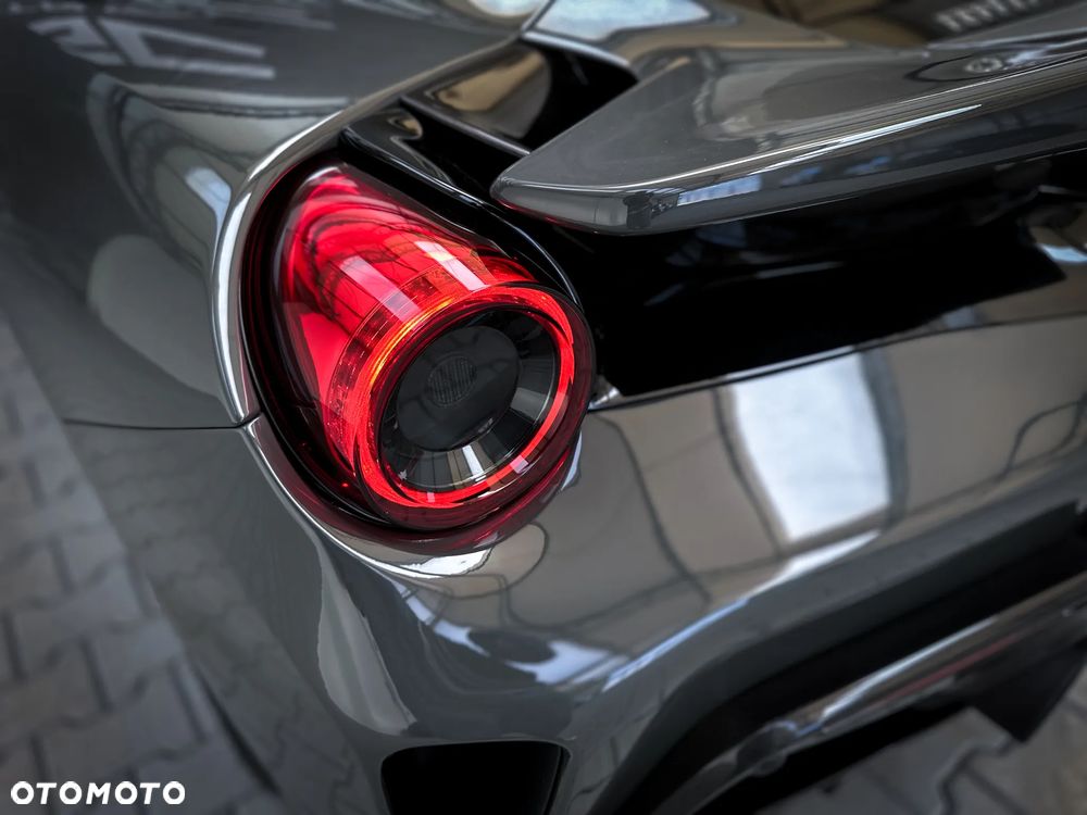 Ferrari 488 Pista - 13