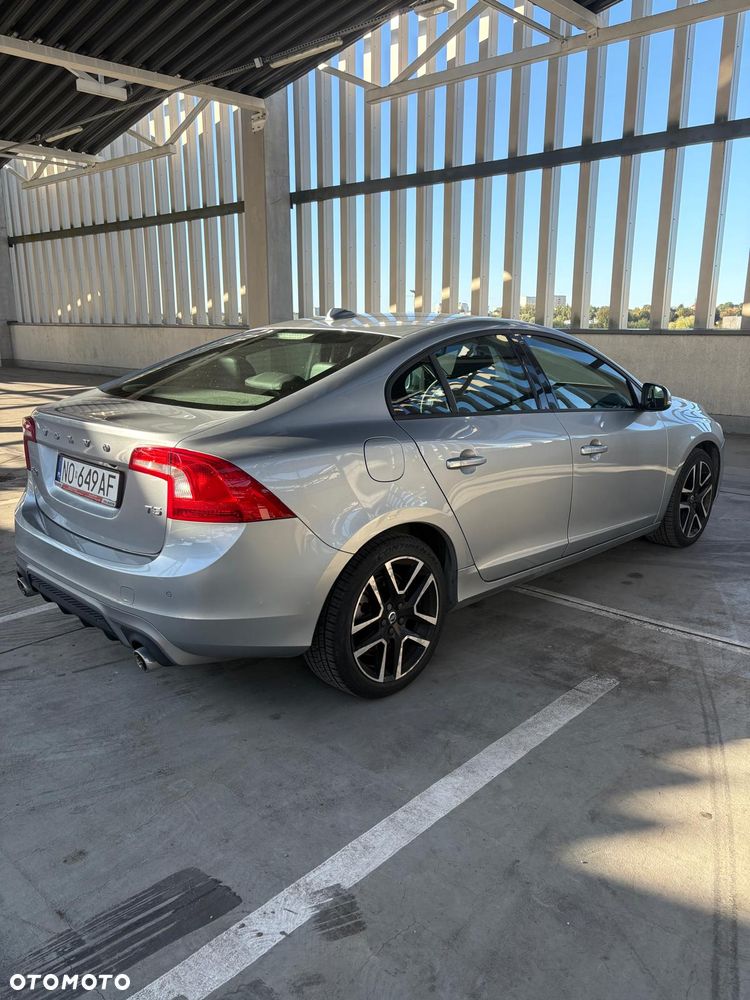 Volvo S60 - 9