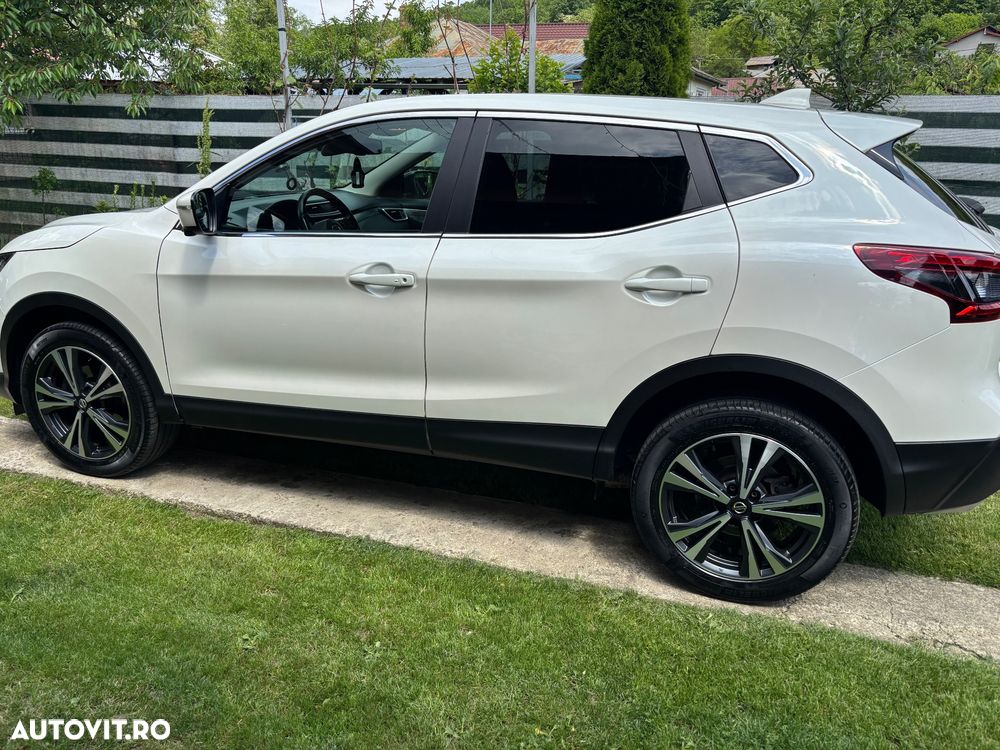 Nissan Qashqai - 2