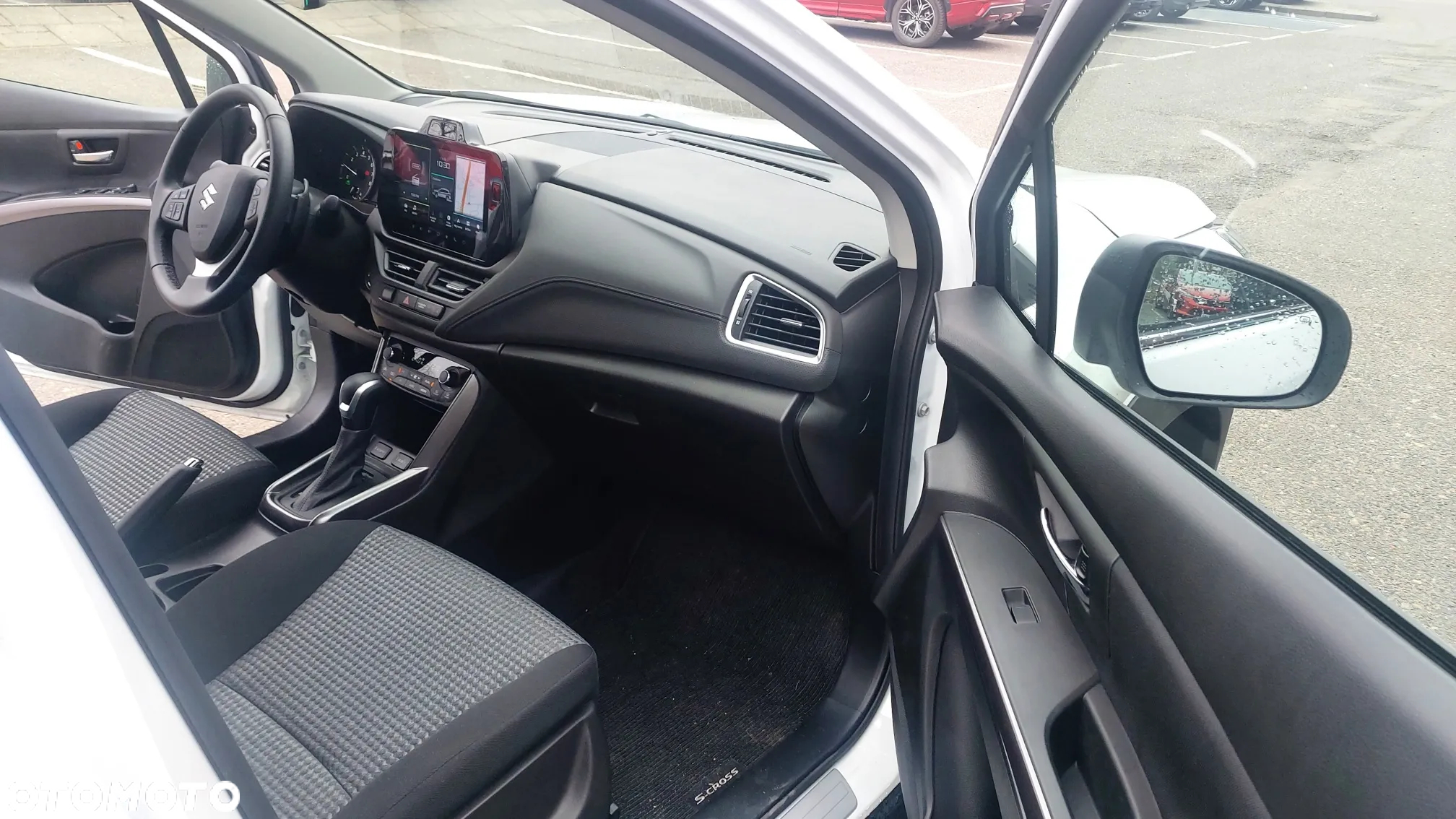 Suzuki SX4 S-Cross 1.5 DualJet Hybrid Premium Plus SP AGS - 13