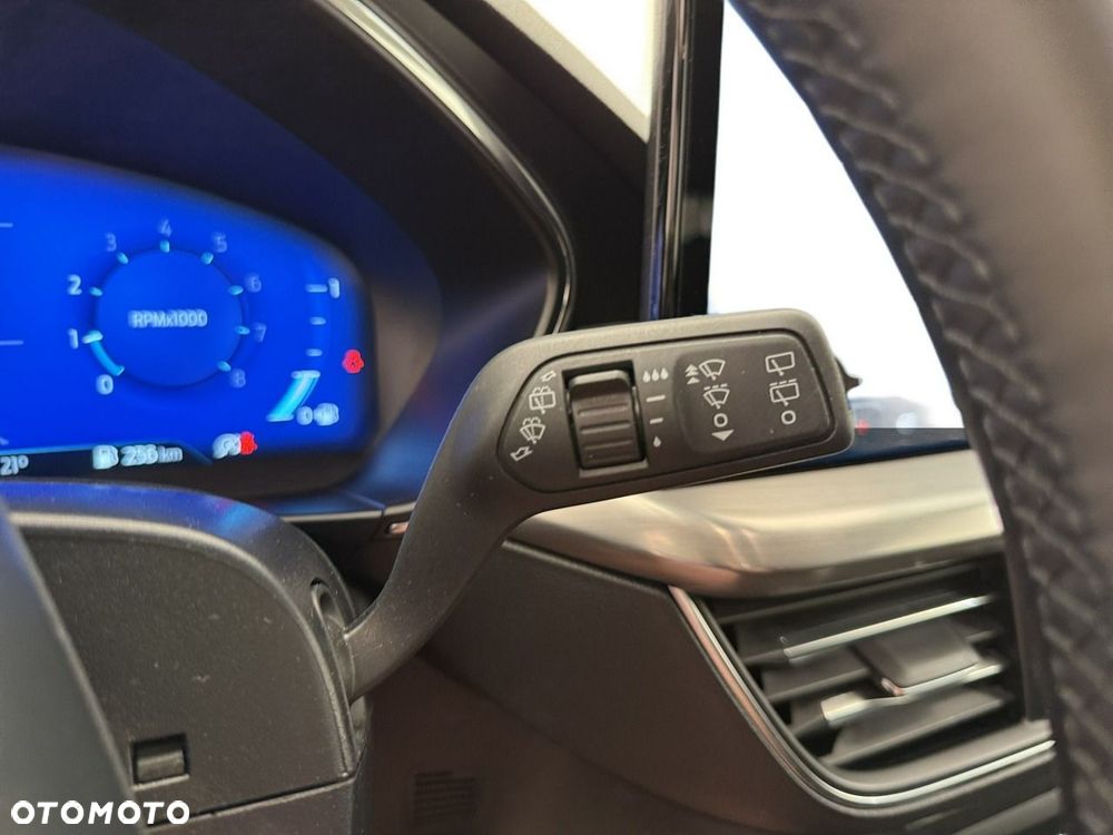 Ford Focus - 25