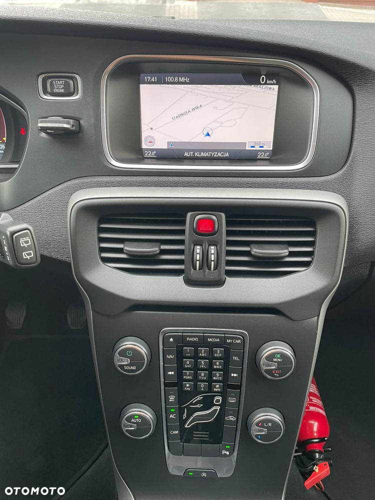 Volvo V40 D2 Summum - 27