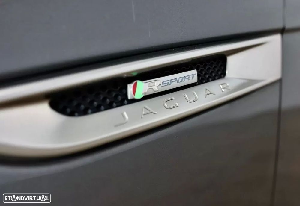 Jaguar F-Pace 25d AWD Aut. R-Sport - 12