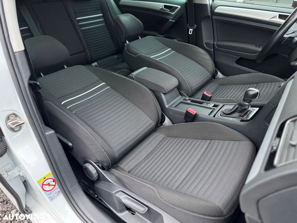 Volkswagen Golf 1.4 TSI BlueMotion Technology DSG Cup - 21