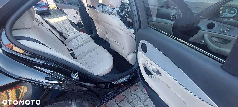 Mercedes-Benz Klasa E 220 d - 14