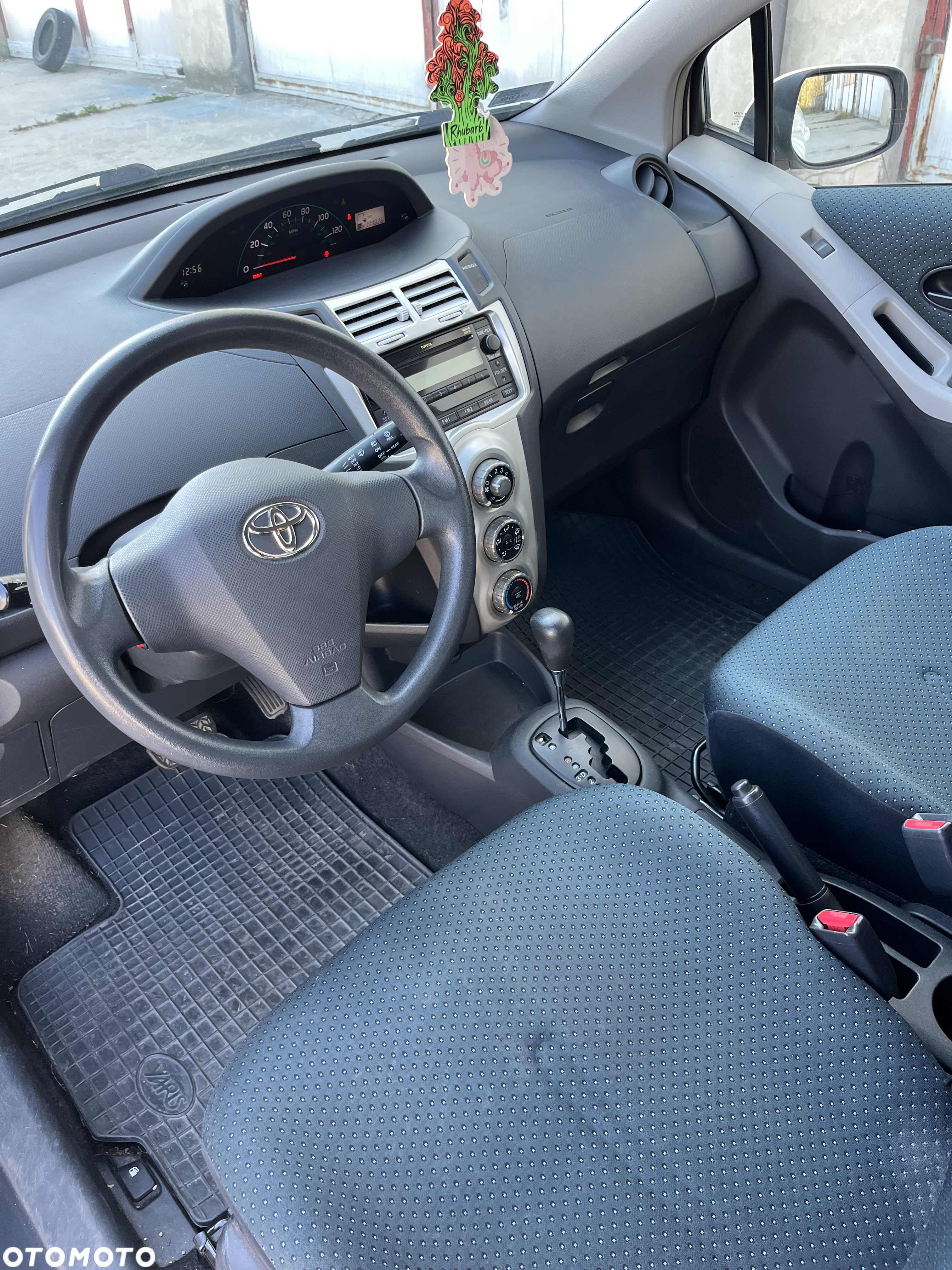 Toyota Yaris 1.5 - 5
