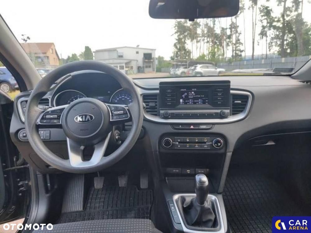 Kia Ceed - 13