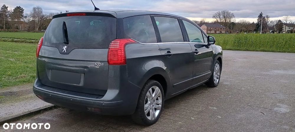 Peugeot 5008 - 7