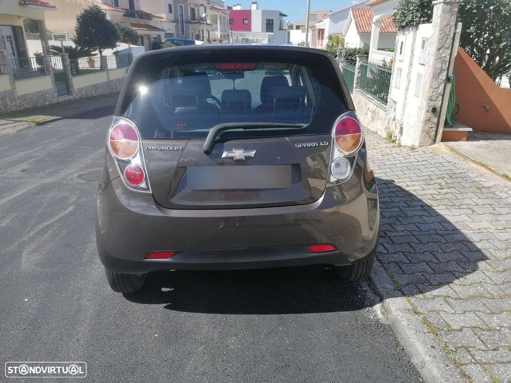 Chevrolet Spark 1.0 L Bi-Fuel - 4
