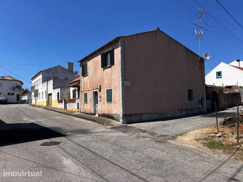 Moradia T5 Próximo às praias fluviais