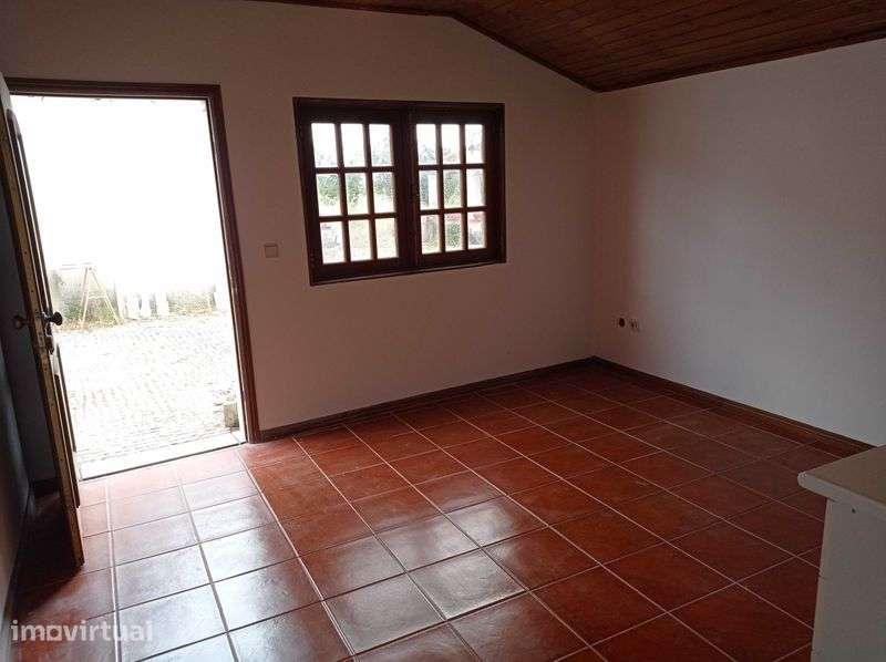 Casa T1 em quinta com outras casas - Grande imagem: 3/8