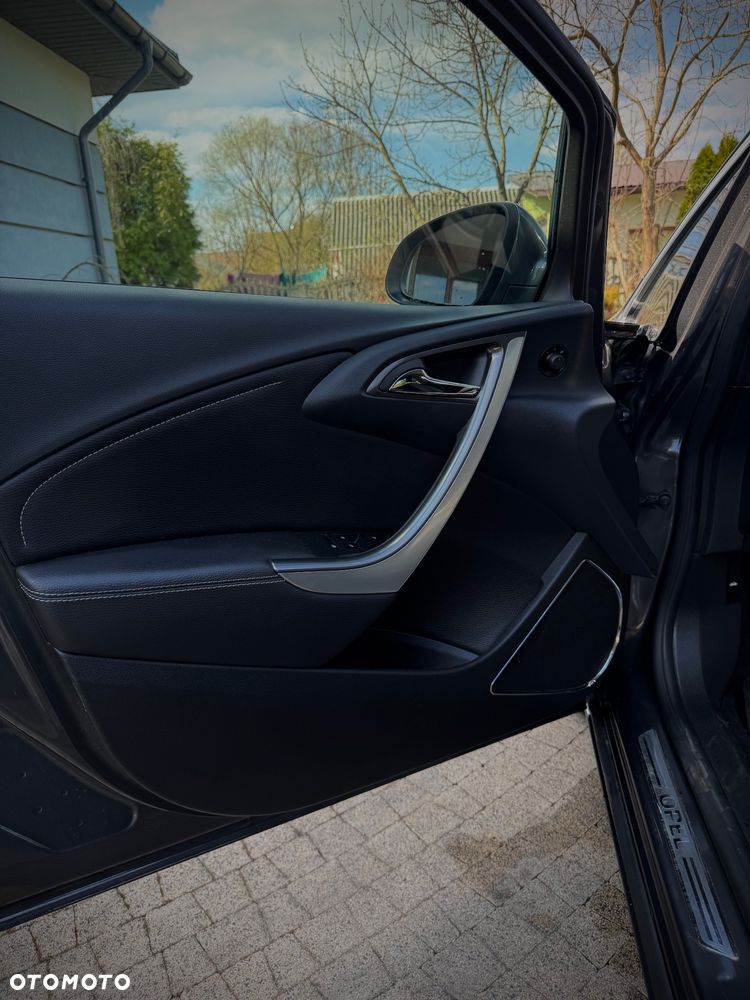 Opel Astra 1.4 T Cosmo - 27