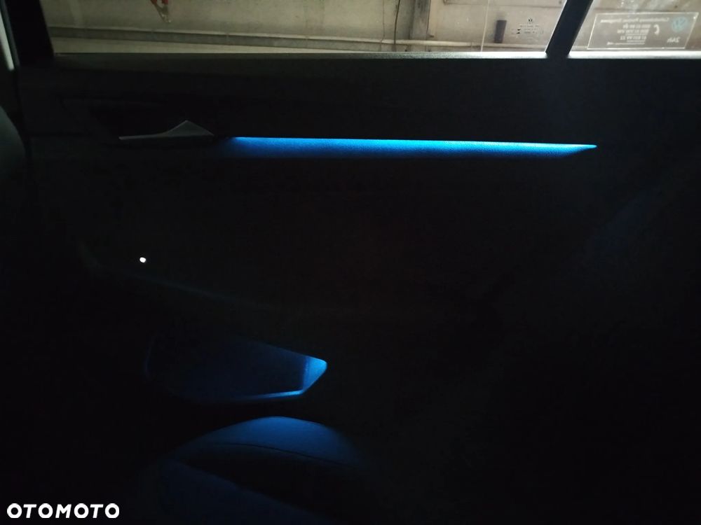 Volkswagen Golf 2.0 TDI Life - 27