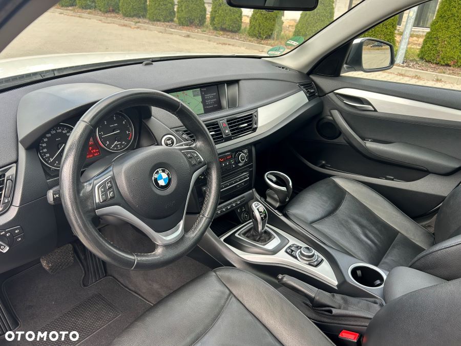 BMW X1 xDrive20d Sport Line - 14