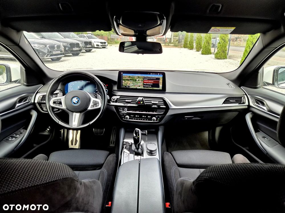 BMW Seria 5 530e xDrive M Sport sport - 10